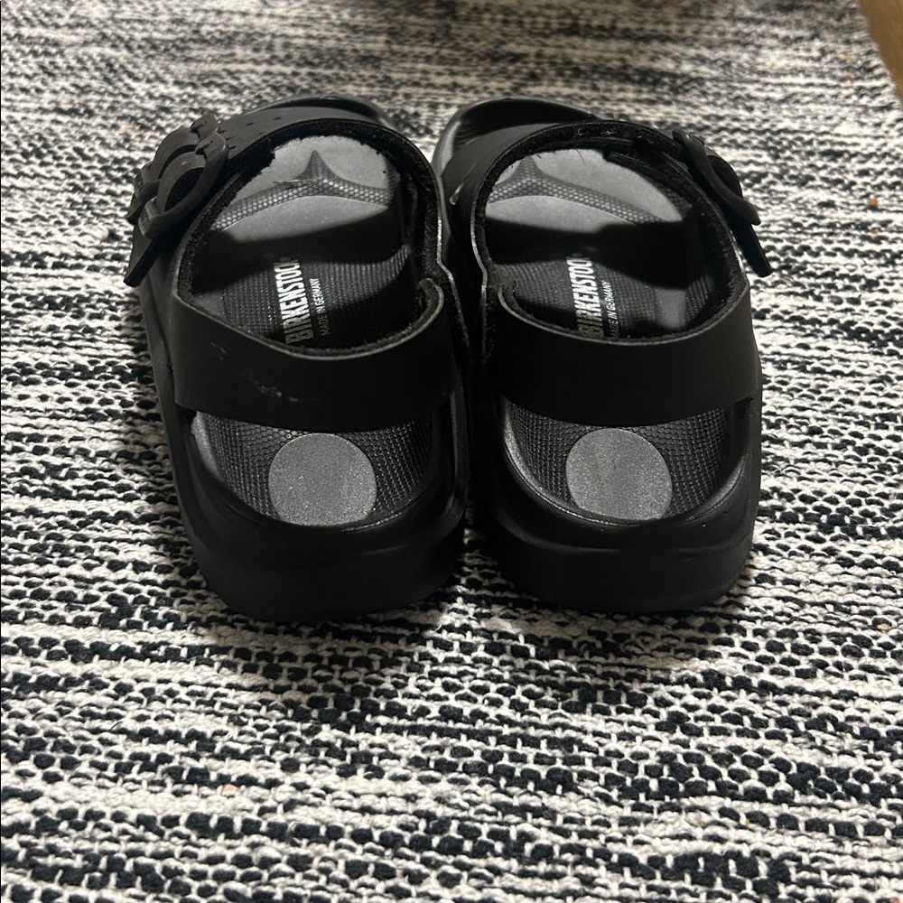 Birkenstock Mogami Kids all black size 30/12-12.5, like new condition - Picture 3 of 11
